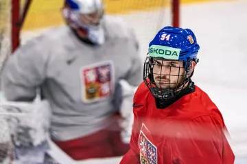 Jakub Lauko na tréninku s ochranným košíkem