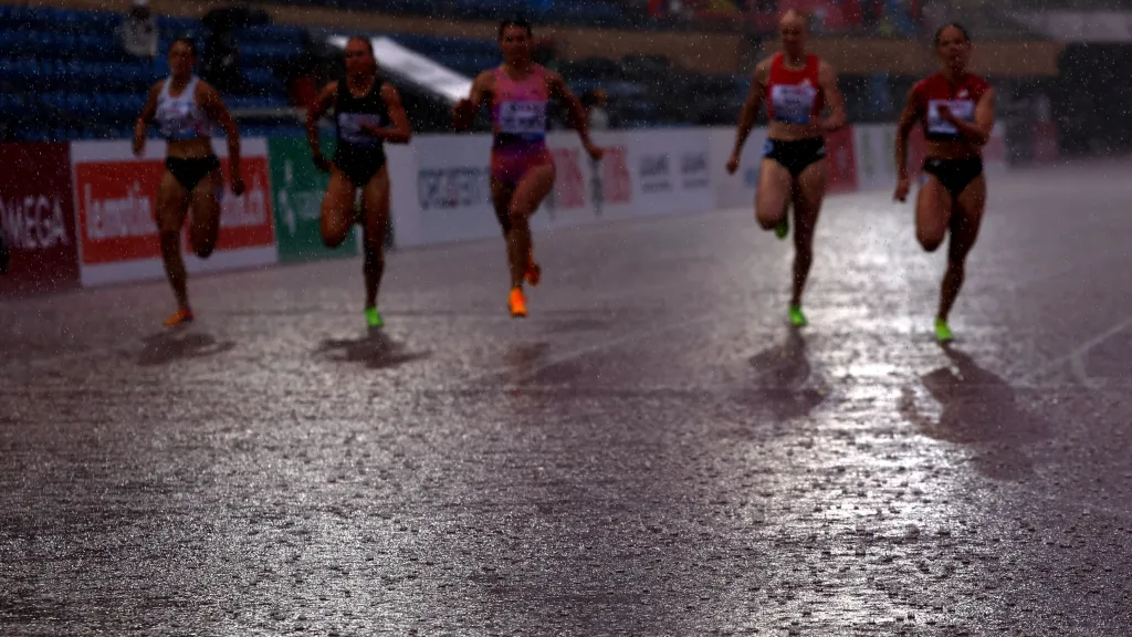 Mítink Diamantové ligy v Lausanne poznamenal vydatný déšť