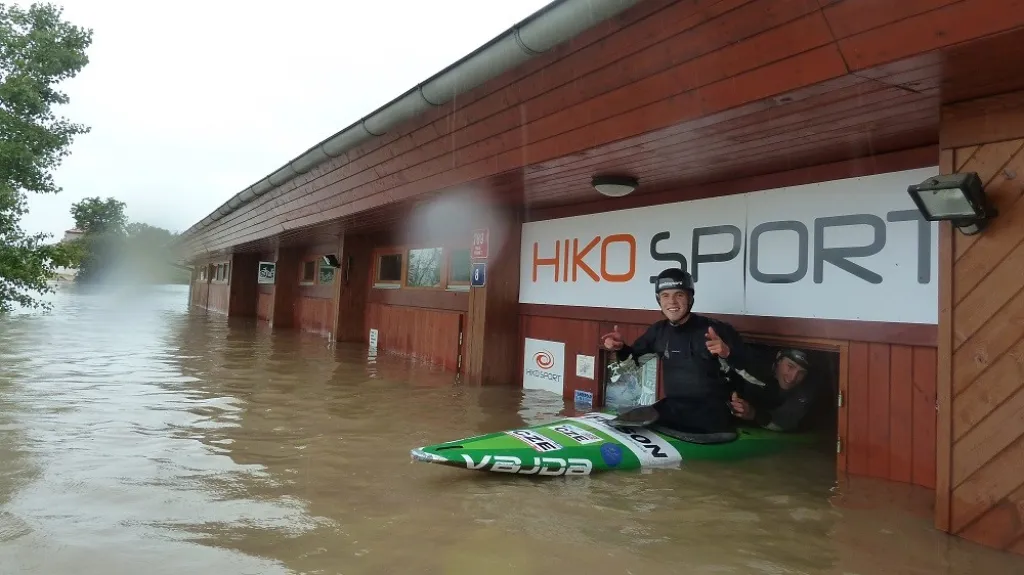 Situace v trojské loděnici 3. června