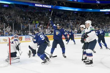 Radost finských hokejistů v utkání proti USA