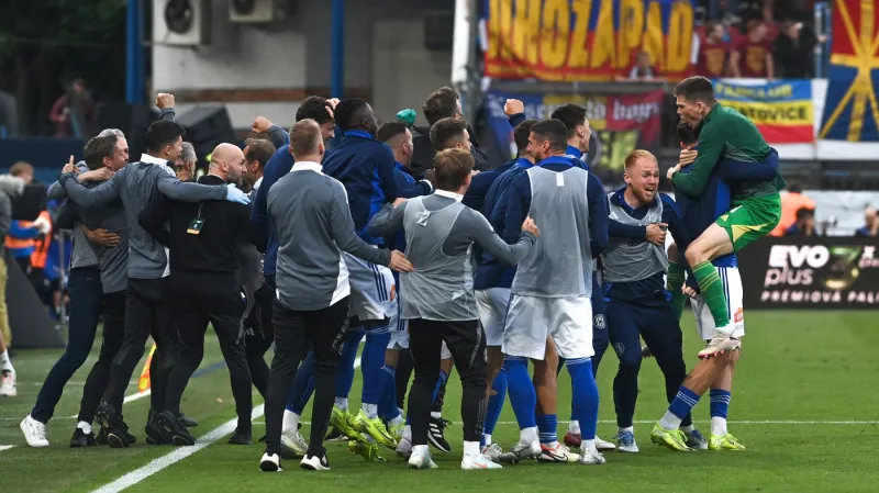 Radost fotbalistů Olomouce po výhře v MOL Cupu