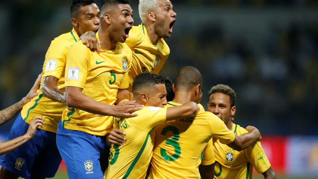 Slavící fotbalisté Brazílie