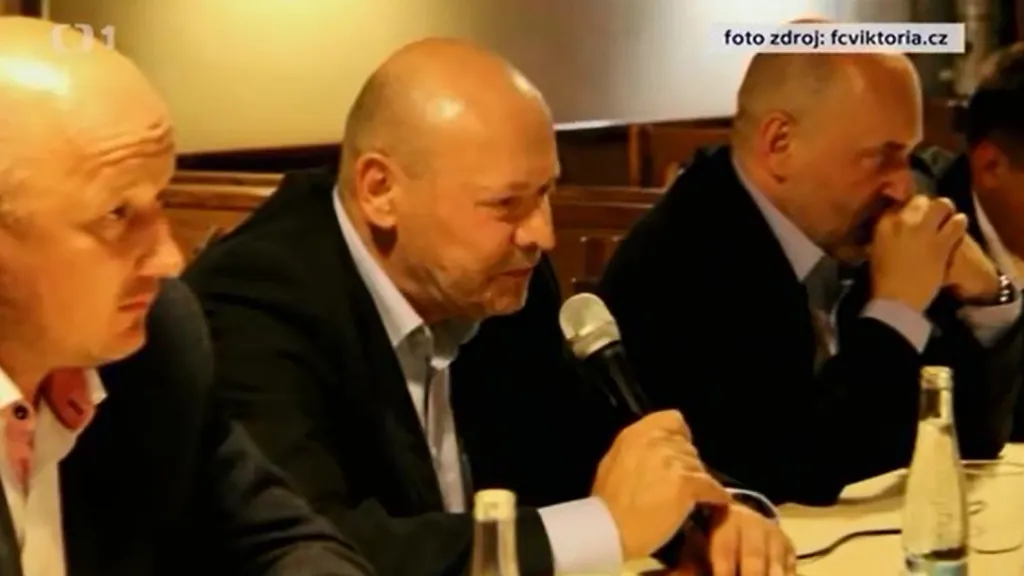 Koubek v hospodě diskutoval s fanoušky Plzně