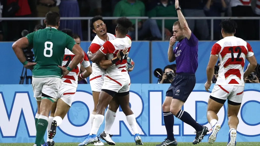 Ragbisté Japonska se radují po vítězné pětce