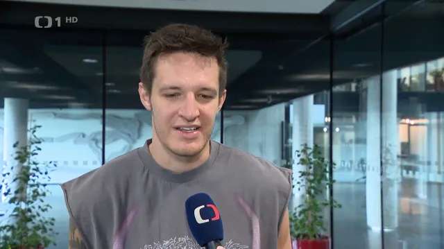 Krejčí přijel do Česka a nabírá síly na Eurobasket