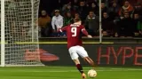 Šance v utkání Sparta Praha - Neapol: Dočkal ránou prověřil Cabrala (5. min.)