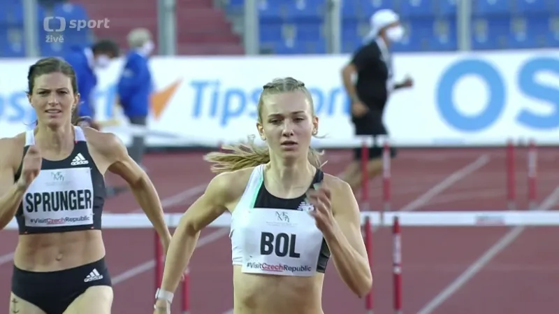 Závod na 300 metrů překážek a ohlas Zuzany Hejnové