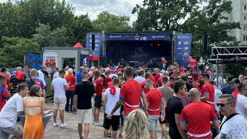 Fanoušci v Českém domě v Lipsku