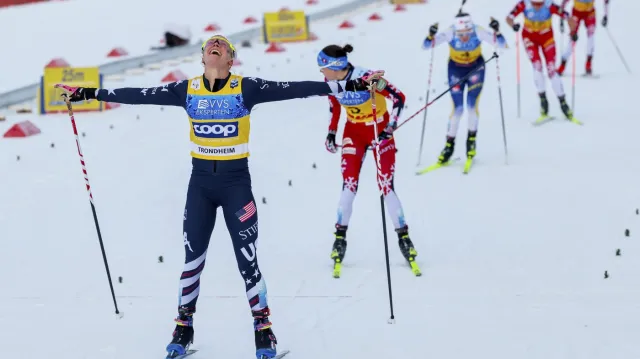 Závěr skiatlonu žen na SP v Trondheimu