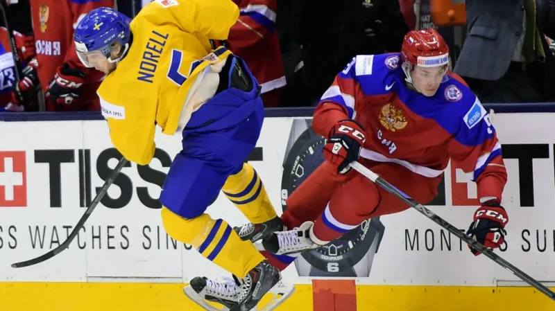 Šance v utkání Švédsko - Rusko: Bryncev trefil tyč švédské branky (7. min.)