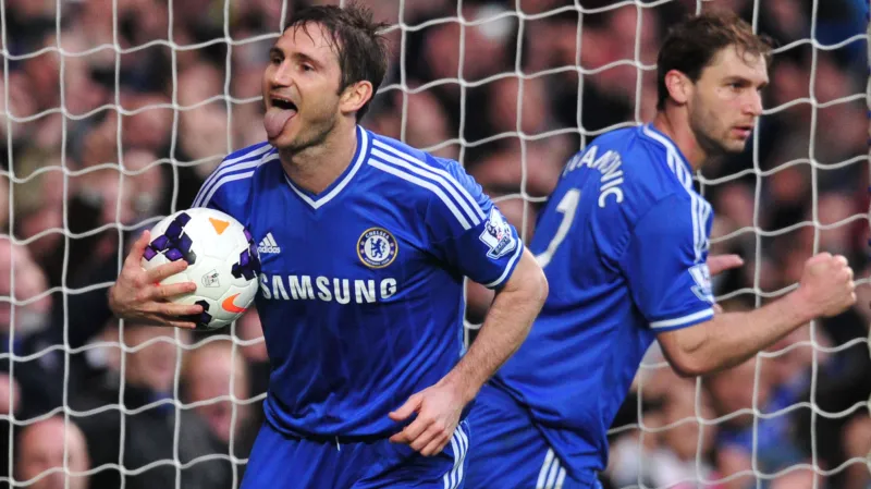 Frank Lampard z Chelsea slaví vstřelenou branku