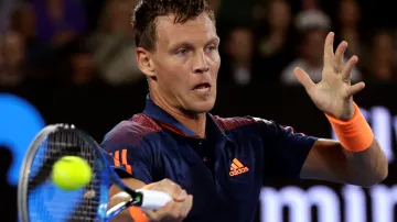 Tomáš Berdych v duelu s Rogerem Federerem