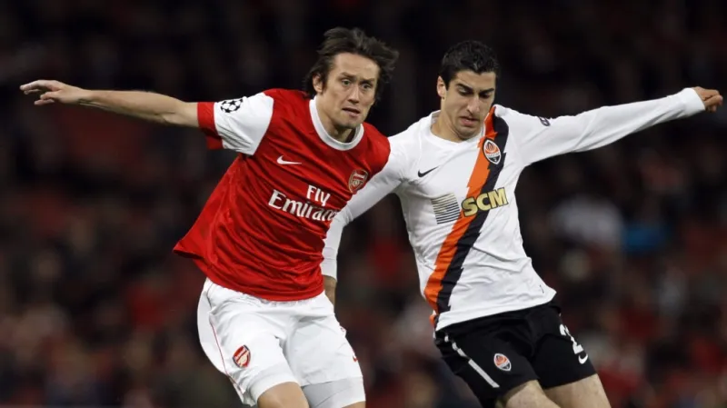 Henrich Mchitarjan s Tomášem Rosickým