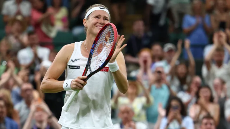 Marie Bouzková postoupila na Wimbledonu do osmifinále