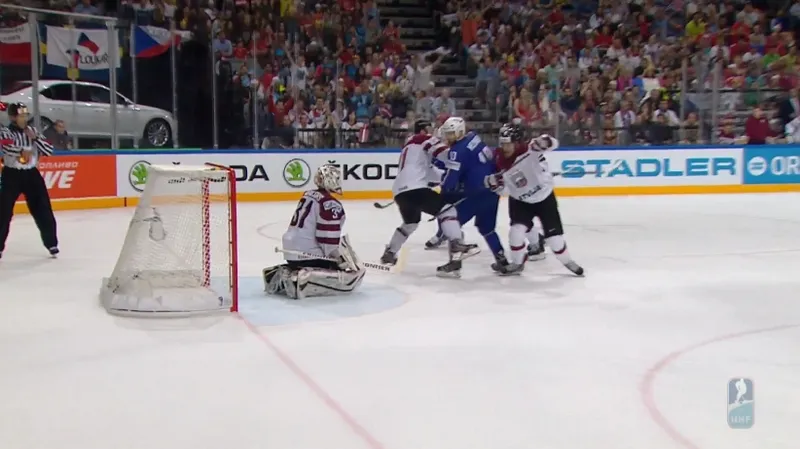 Gól v utkání Lotyšsko - Francie: S. Treille - 2:2 (56. min.)