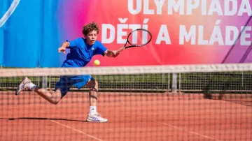 Tenisovou dvouhru chlapců vyhrál na ODM Řehoř, v short tracku horských kol bere zlato Šimeček