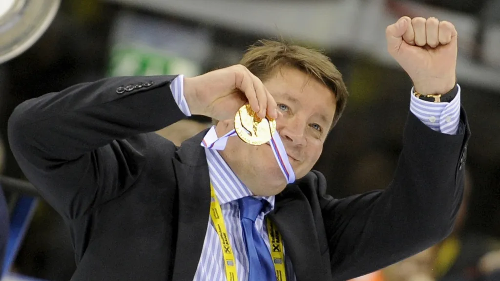 Jari Kurri se zlatou medailí z MS