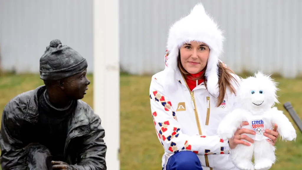 Šárka Strachová olympijsky oděná