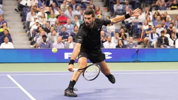 Djokovič postoupil počtrnácté do semifinále US Open