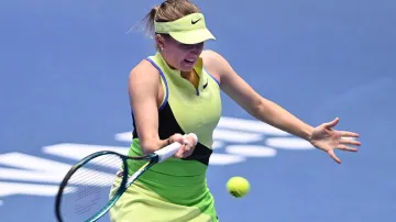 Linda Fruhvirtová i Bartůňková postoupily v Ostravě do čtvrtfinále