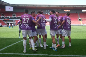 Slavia se raduje v prázdném Edenu
