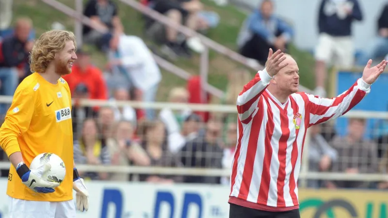 Benefiční utkání Rachna týmu se Slavojem Houslice