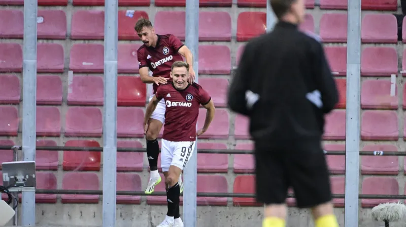 Jan Kuchta slaví gól