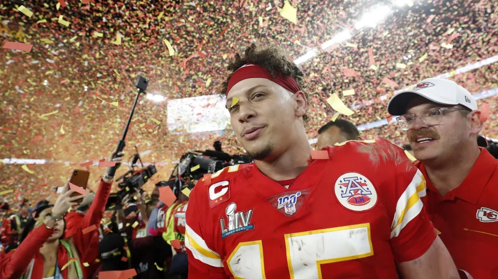 Patrick Mahomes po vítězství v Super Bowlu