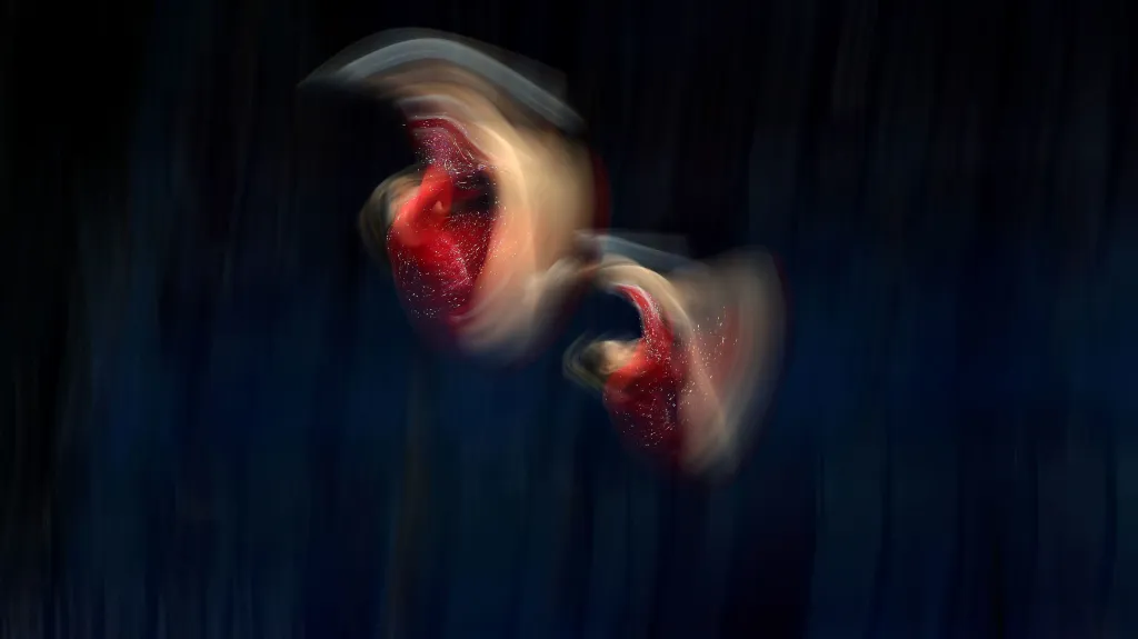 Skoky na trampolíně