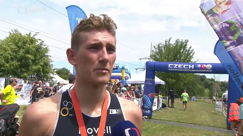 Triatlonisté změřili síly v Horních Počernicích
