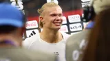 Erling Haaland při rozhovoru s novináři