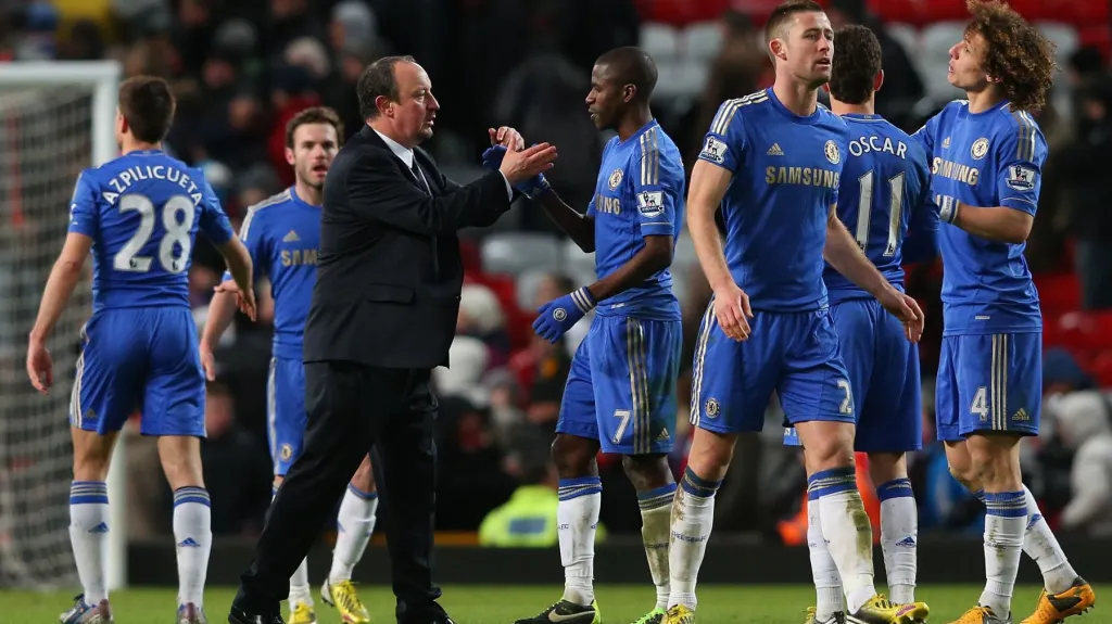 Benítez slaví se svými svěřenci