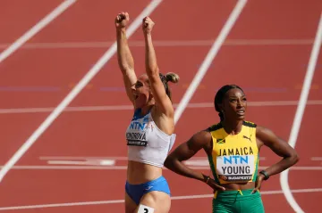 Oslavující Lada Vondrová