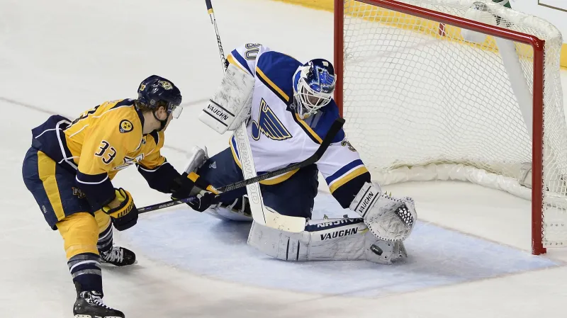 Martin Brodeur v dresu St. Louis