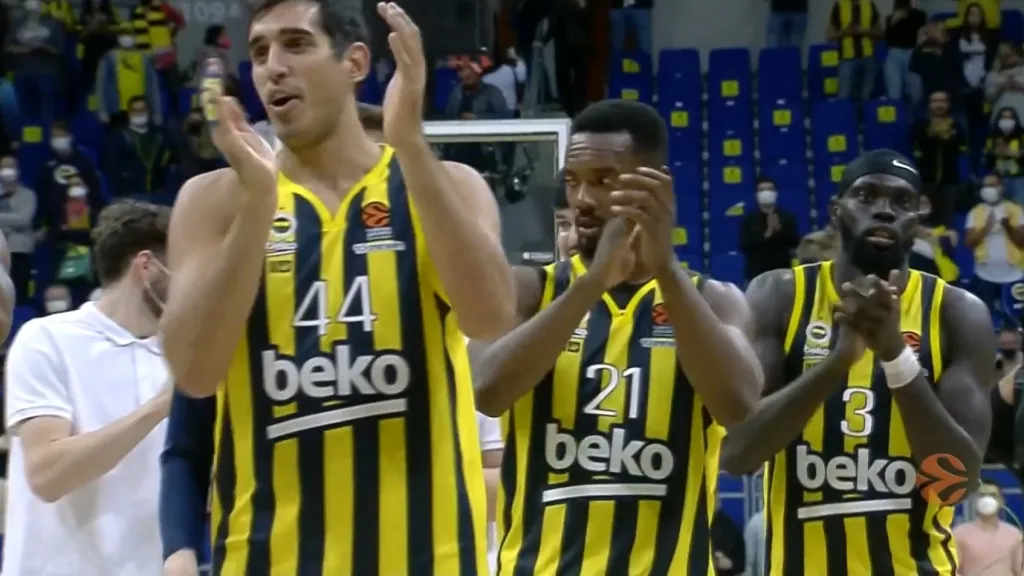 Veselého Fenerbahce vstoupilo do nového ročníku Euroligy výhrou