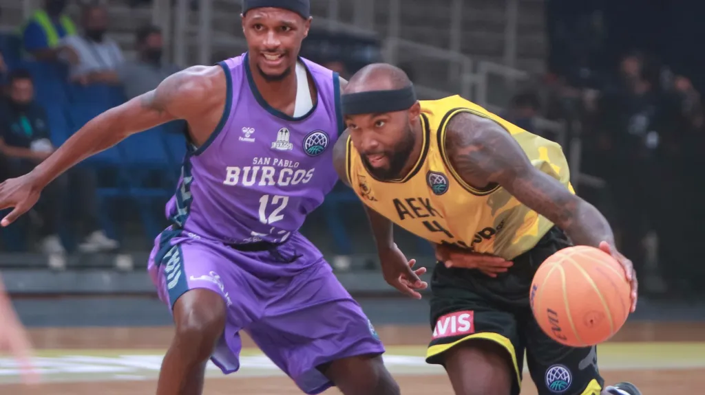 Duel Burgos -  AEK 