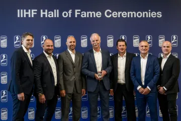 Zlatý tým z Nagana byl oceněn IIHF