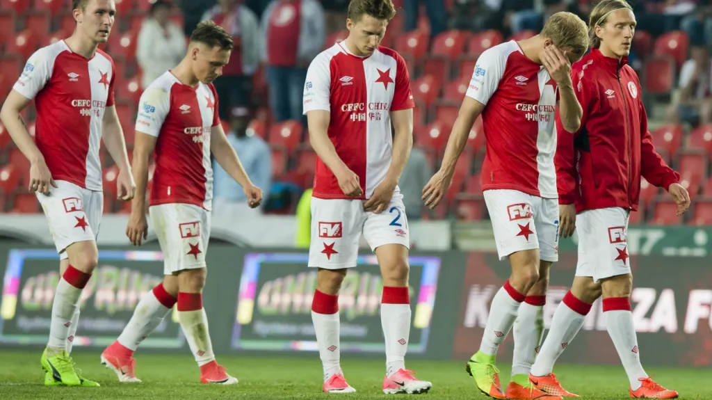 Zklamaní fotbalisté Slavie