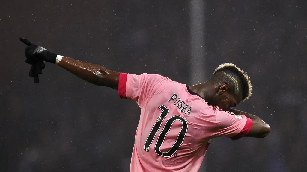 Slavící Paul Pogba