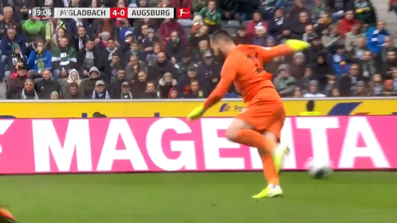 Koubek předvedl nevídaný kiks a od Mönchengladbachu dostal pět gólů