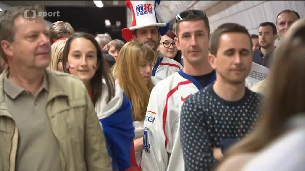 Na Českomoravské zvládají nápor fanoušků bez problémů