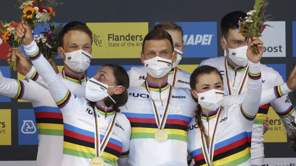 Tony Martin (uprostřed)