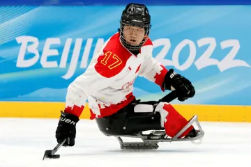 Parahokejista Číny Šen I-feng