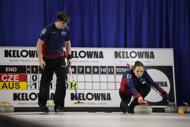 Hod, panika, úžas. Curleři Zelingrová s Chabičovským popisují, jak postoupili na olympijské hry