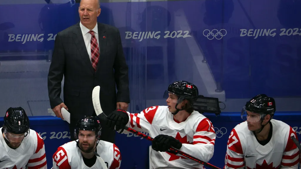 Claude Julien na lavičce Kanady