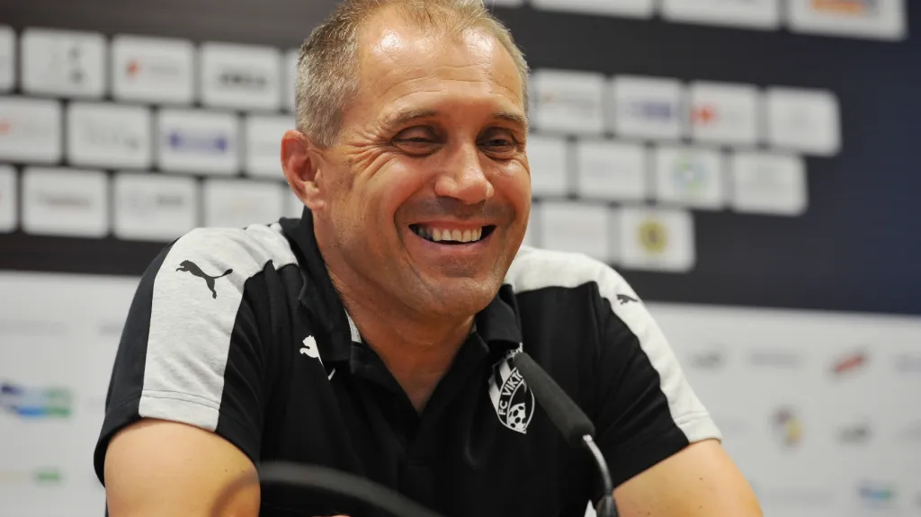 Trenér Plzně Roman Pivarník