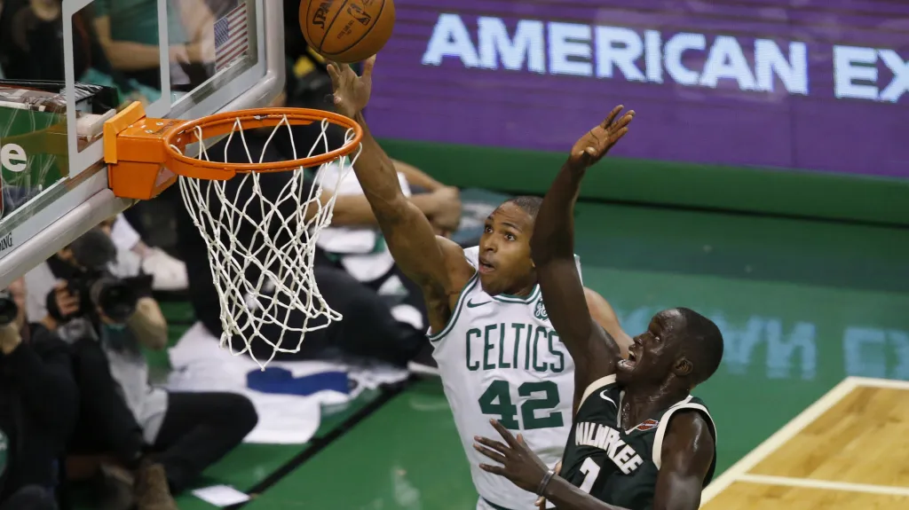 Utkání Boston - Milwaukee