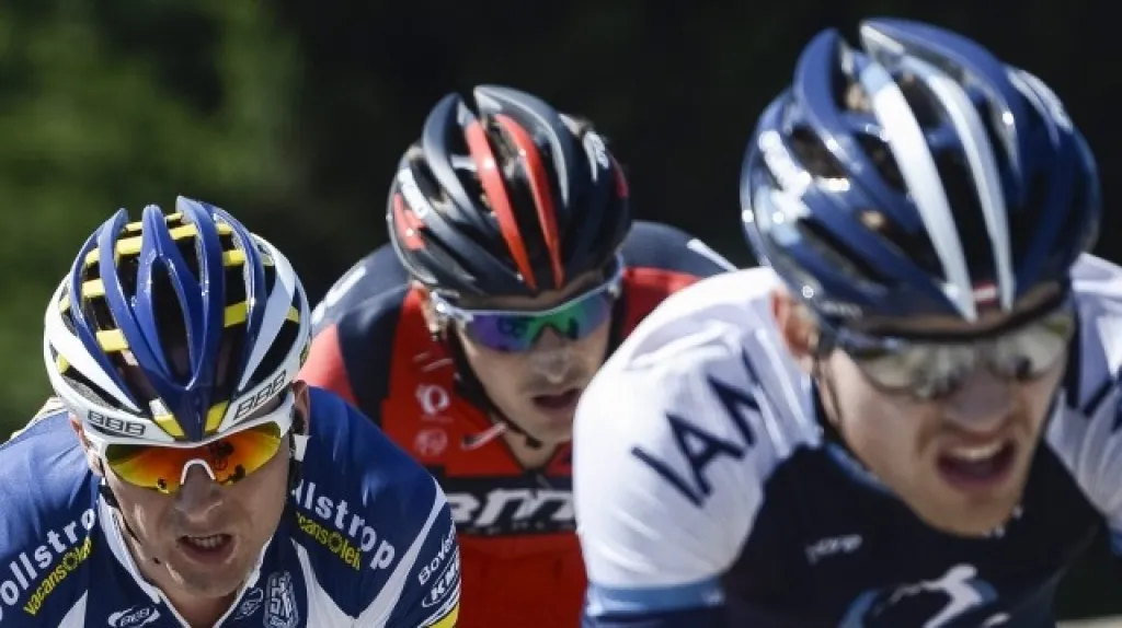 Cyklisté ve druhé etapě Kolem Romandie