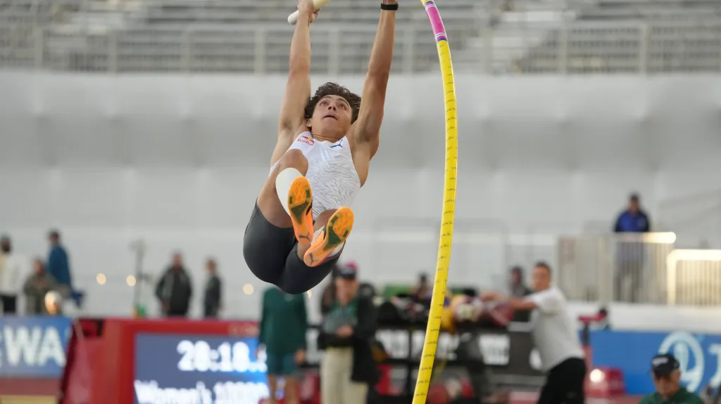 Armand Duplantis na Diamantové lize v Eugene