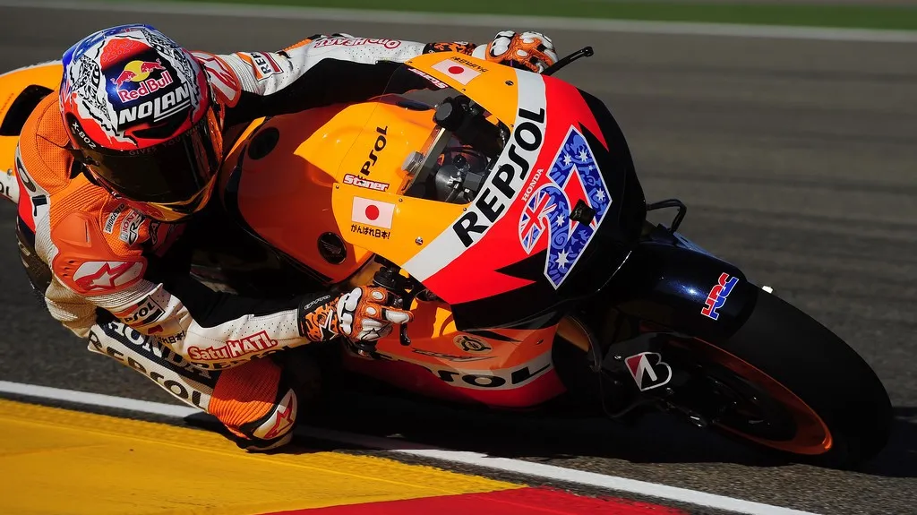 Casey Stoner v kvalifikaci na závod MotoGP v Alcanizu